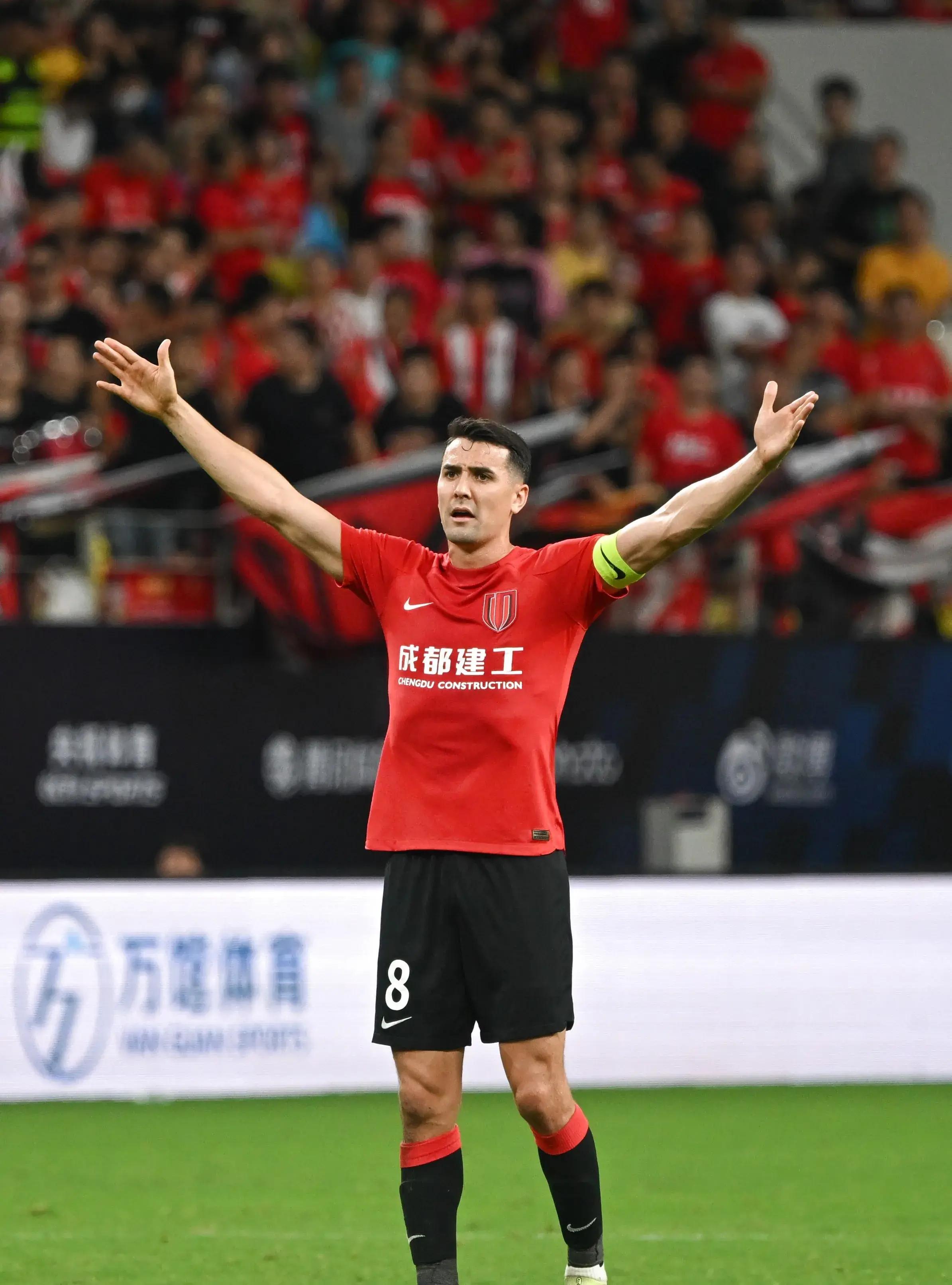 国王杯加时末段再迎强敌,葡萄牙体育战术微调,主帅态度——底气十足,纪律约束更严格的简单介绍 国王杯加时末段再迎强敌,葡萄牙体育战术微调,主帅态度——底气十足,纪律约束更严格的简单介绍