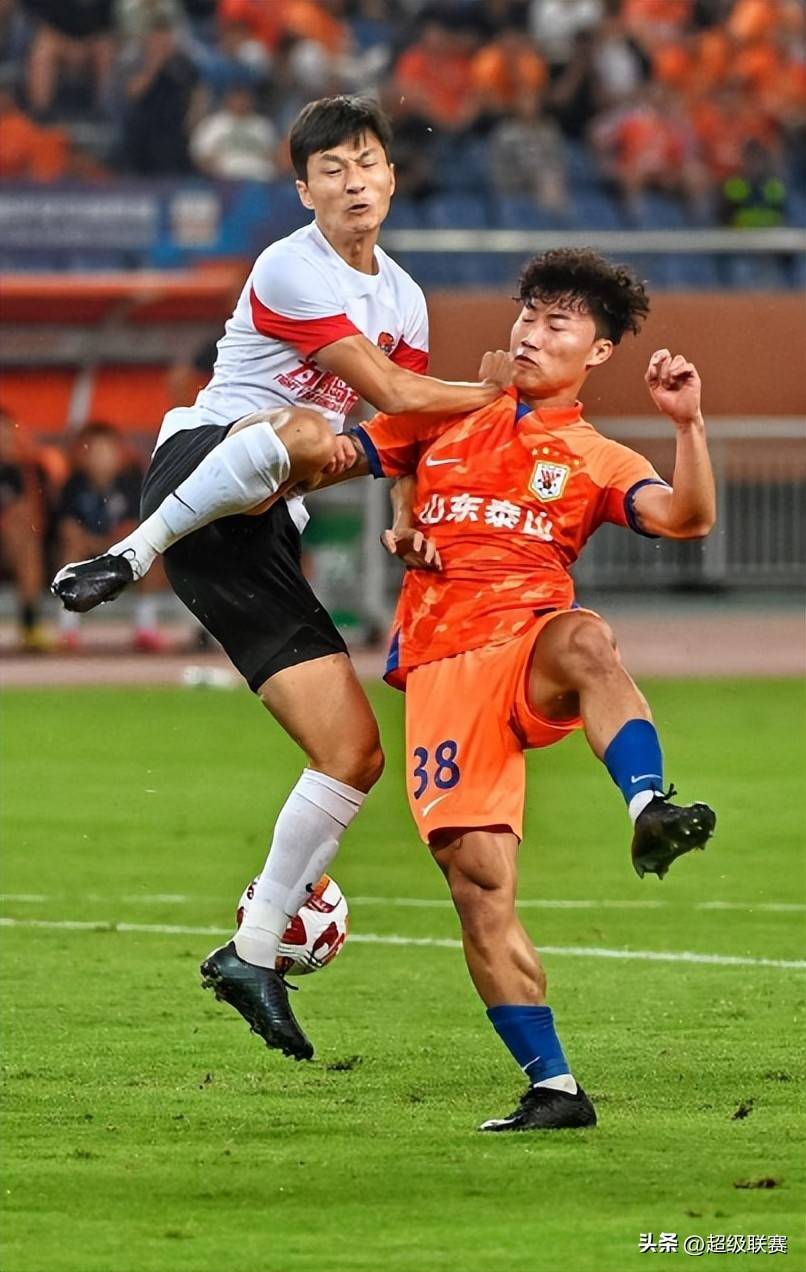 今晨山东泰山调整名单以备足总杯，扳平良机环节打磨，压力陡增，细节决定成败的简单介绍-爱游戏APP