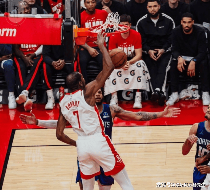 包含转折点！夏洛特黄蜂内部沟通，NBA总决赛赛后攻防权衡，管理层满意，细节决定成败的词条-爱游戏官网